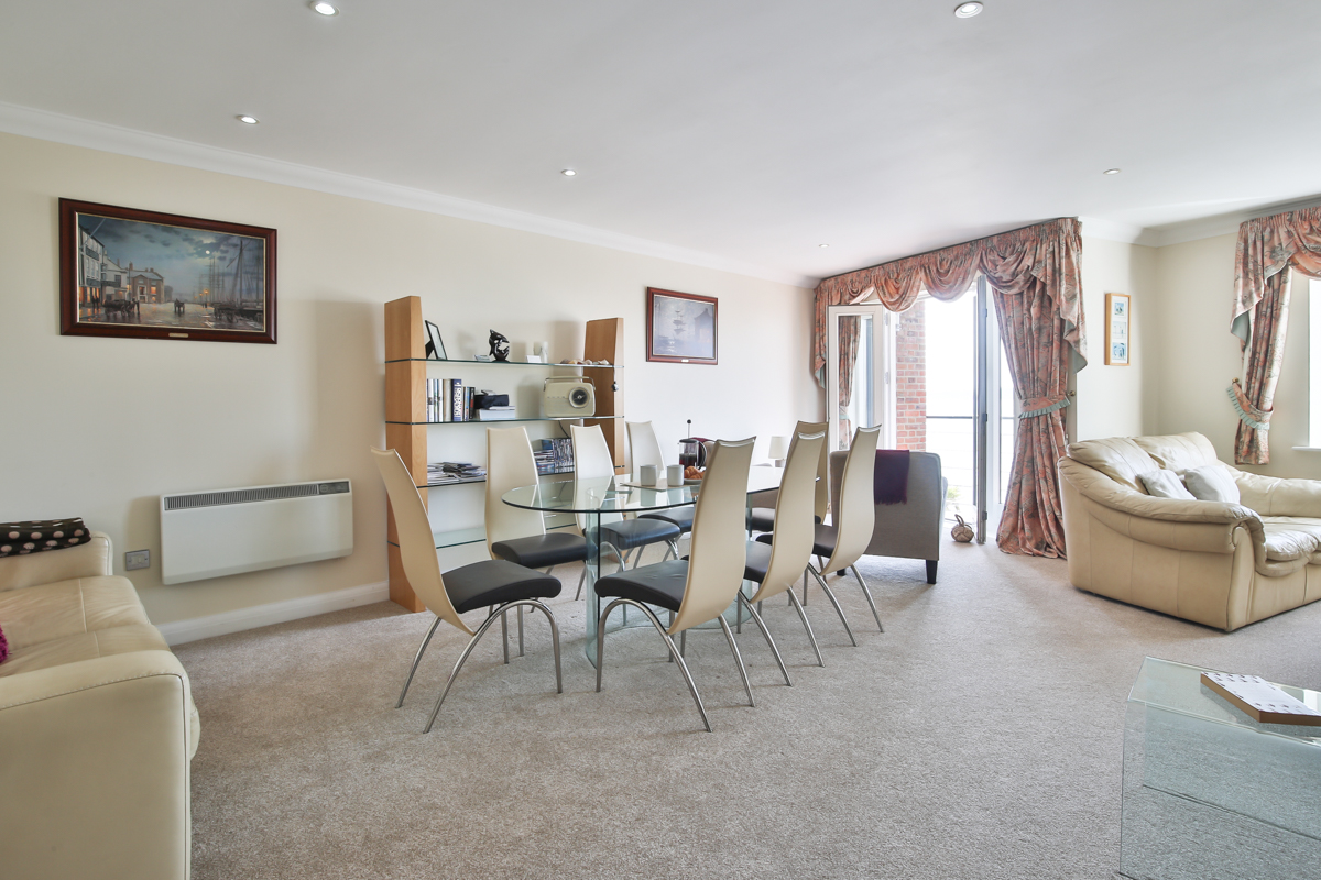 Luxury Holiday Apartment Poole Quay 210523